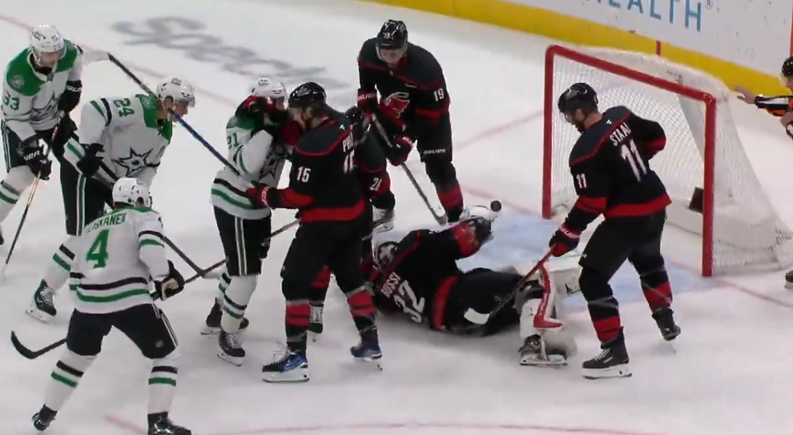 Brandon Bussi se fabrique un malheureux autogoal